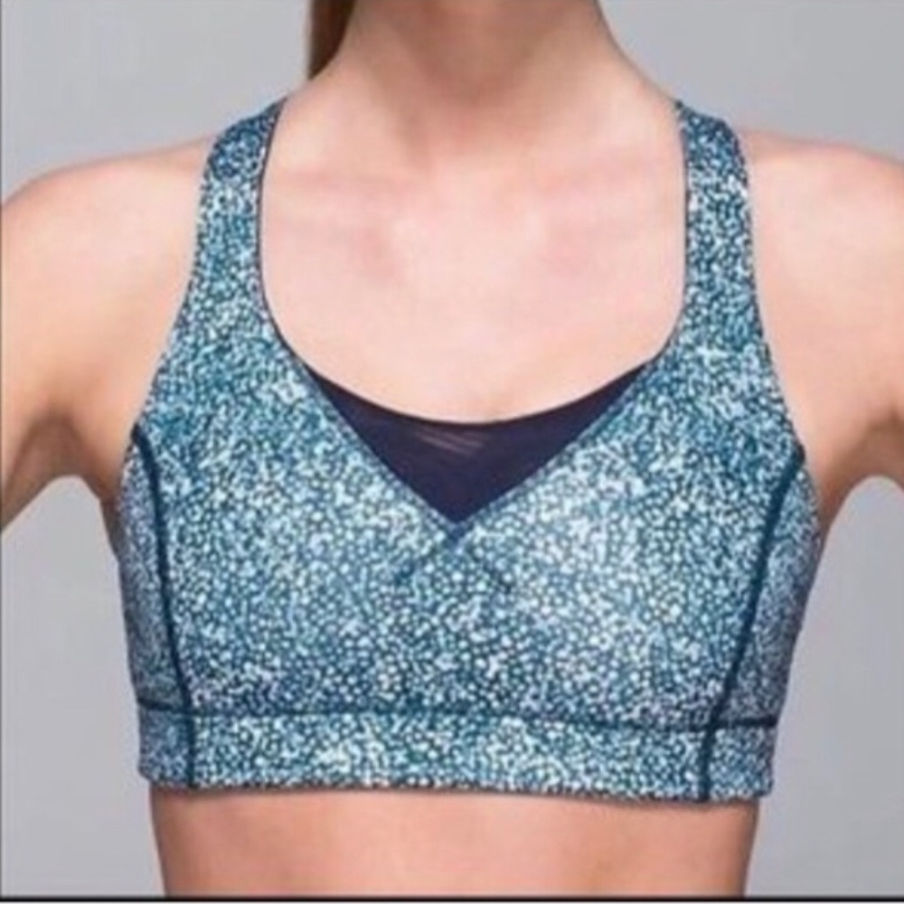Lululemon sports bra